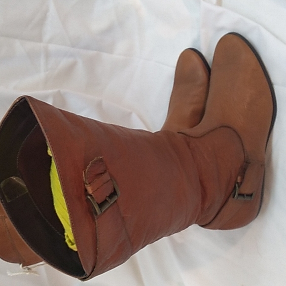 Woman's hand made soft leather boots. Low heal - Picture 3 of 6